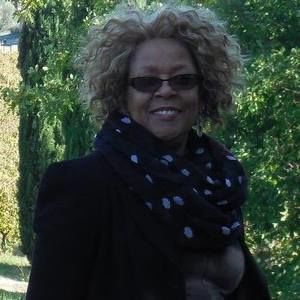 Meet your Posher, Yolanda